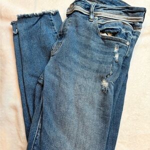 KanCan Jeans Size 31 Distressed Raw Hem Cropped Stretch Denim